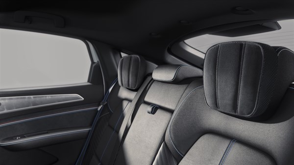 enhanced comfort headrest cushions - accessories - Renault Arkana full hybrid E-Tech