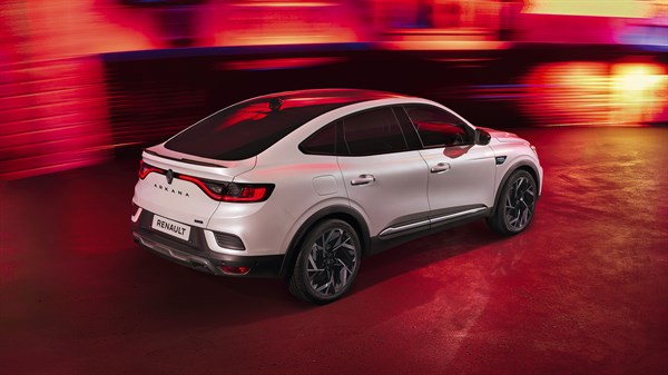 Renault Arkana full hybrid E-Tech - multimedia - connected assistance