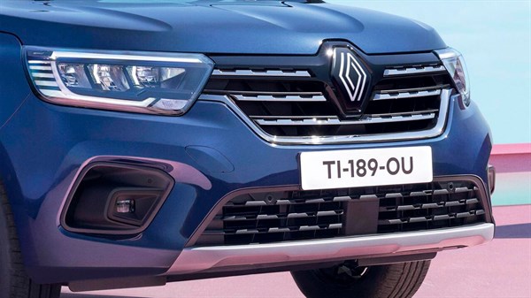 chrome-accented grille  - Grand Kangoo - Renault