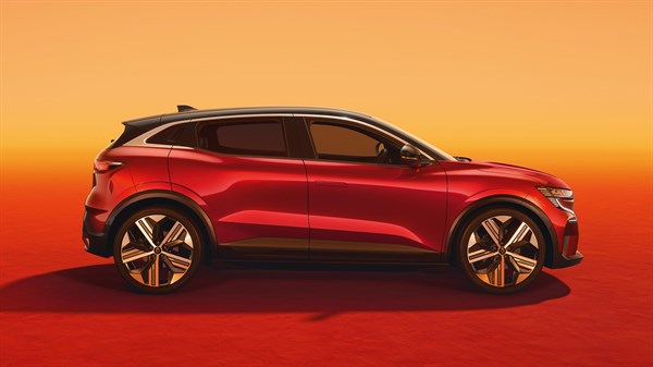 elegants, stilīgs sedans - Renault Megane E-Tech electric