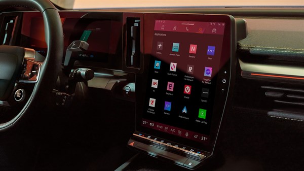 774 cm² openR divos 12 collu ekrānos - Renault Megane E-Tech electric