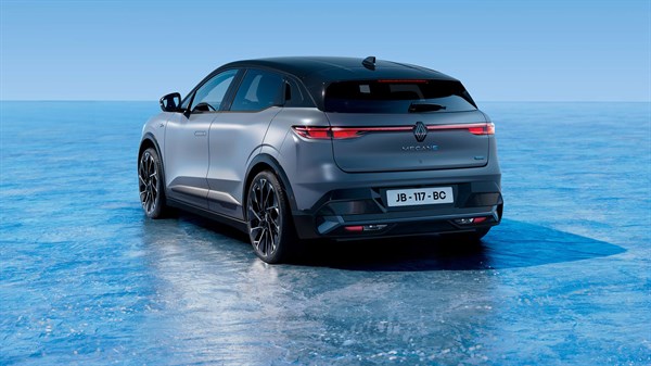 aizmugurējais apgaismojums ar 3D moiré efektu - Renault Megane E-Tech electric