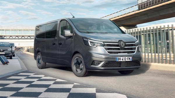 Renault Trafic SpaceClass - elegant and dynamic