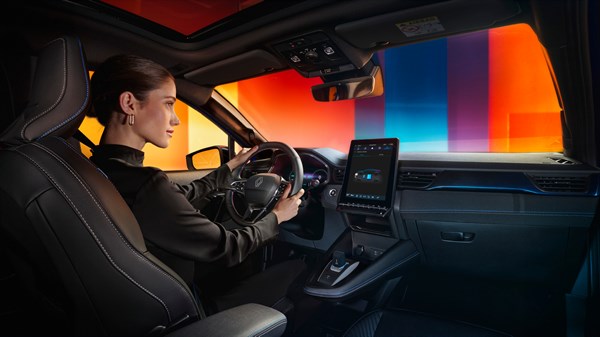 Regenerative braking - Renault Captur full hybrid E-Tech