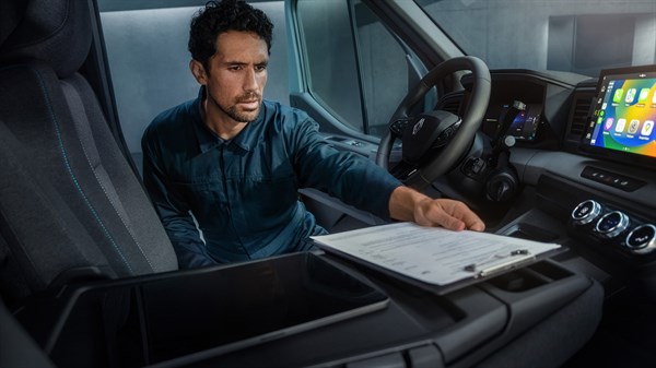 mobile office in the cabin - Renault Master