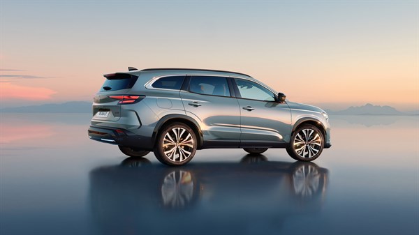 lease-to-own - financing options and services - Renault Espace E-Tech full hybrid